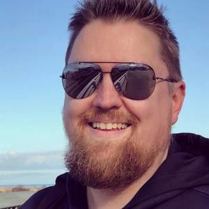 Meet your Posher, Corey